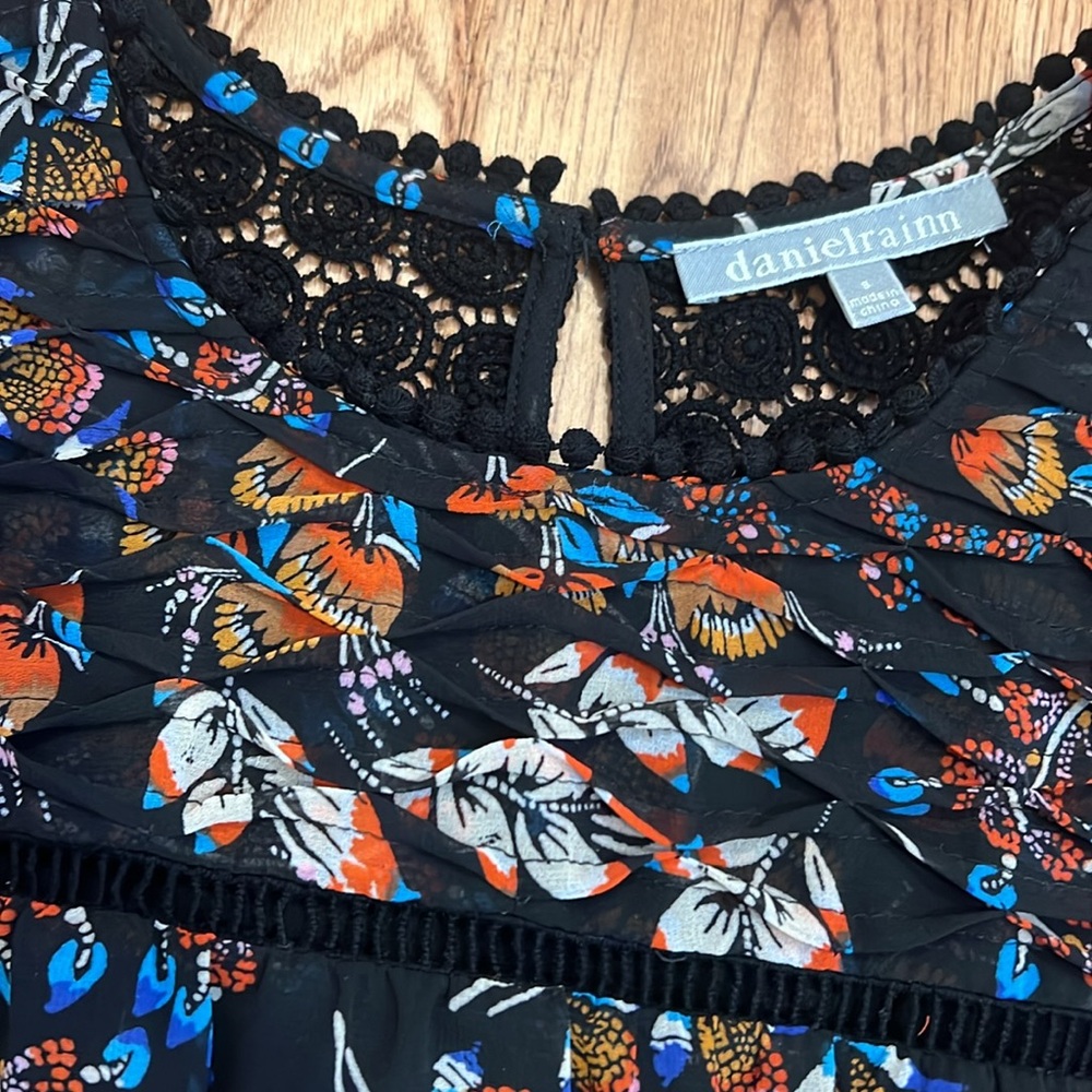 π DANIEL RAINN Printed Blouse Size Small - Picture 4 of 5